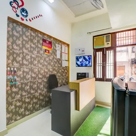 Oyo 74060 Taj Residency-3